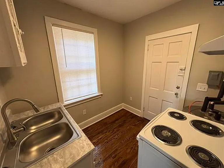 1219 Elmwood Ave — Photo 16