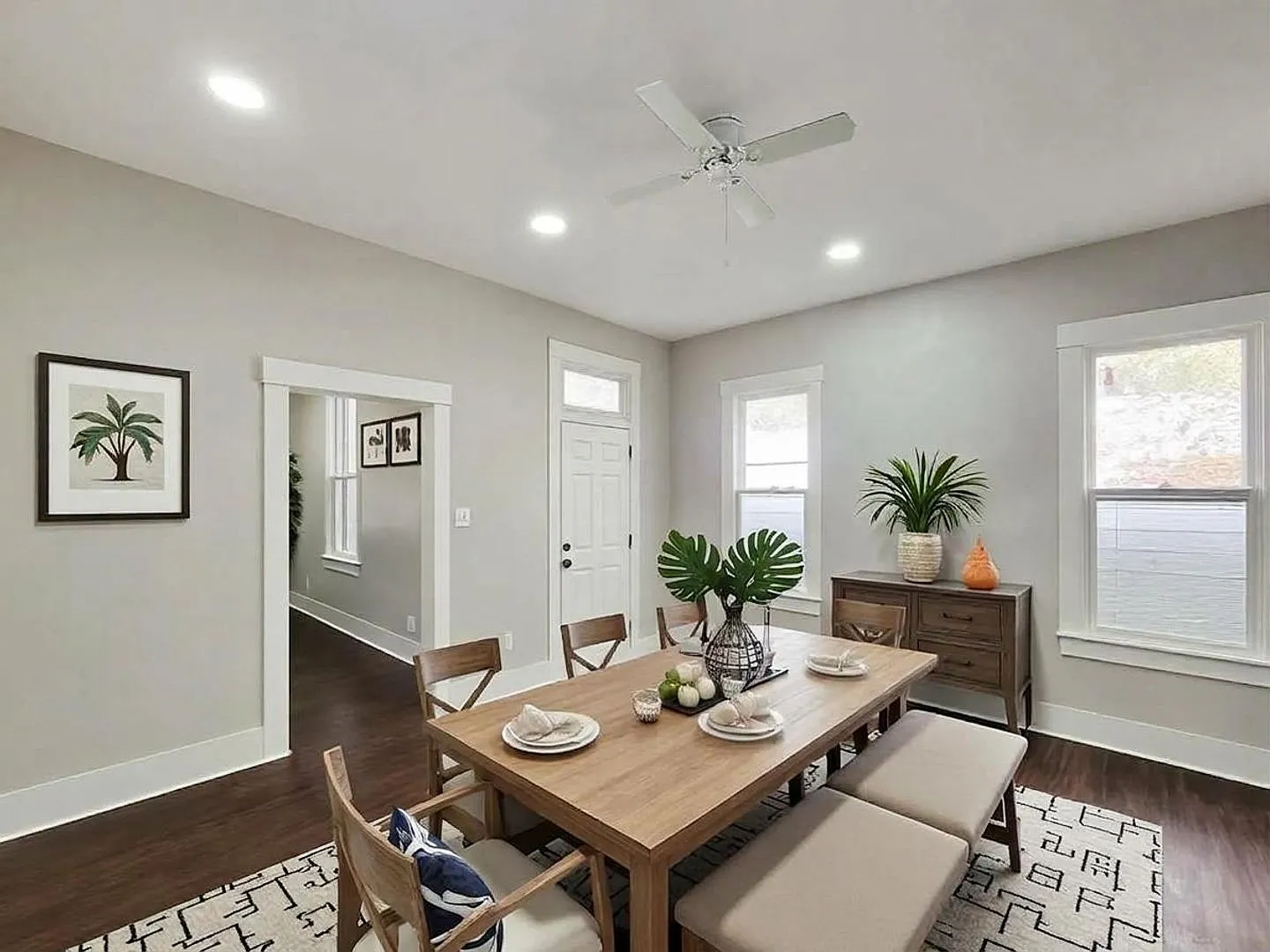 Welcome to 304 N Walnut Ave, a beautifully unique 3-bedroom, 2-bathroom single-family home boasti... — Photo 4