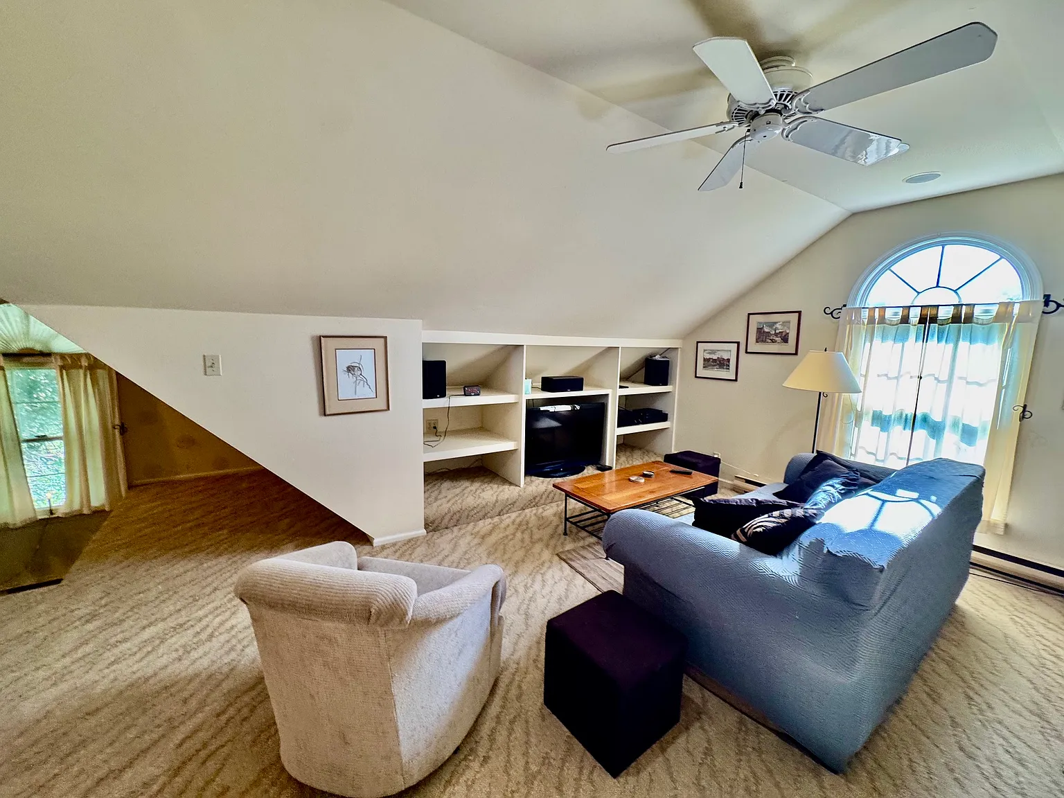 Studio, 550 sqft, $1,200 — Photo 2