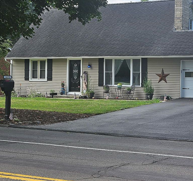 1st image of 1021 W Broad St