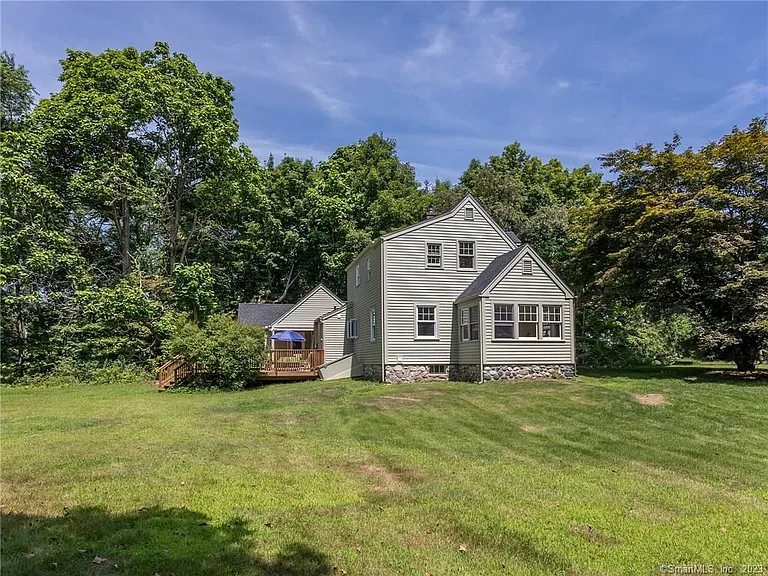 33 Washington Ave — Photo 28
