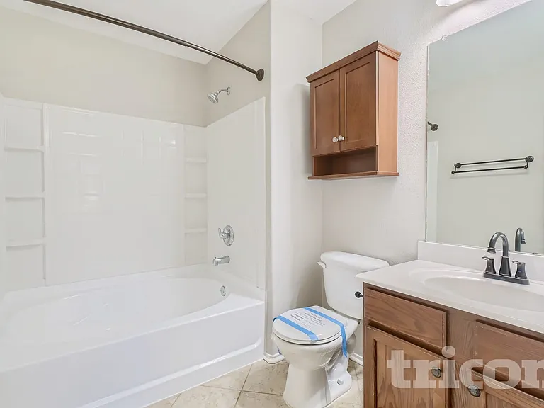 10317 Fossil Valley Dr — Photo 14