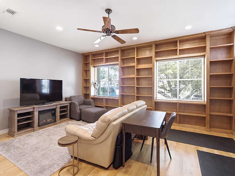 28587 Haskell Canyon Rd — Photo 11