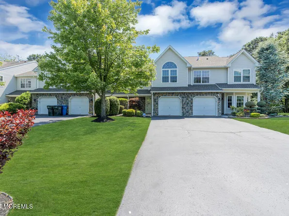 33 Nutmeg Court, Tinton Falls, NJ 07753