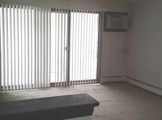 1654 Harbor Ave APT 2S, Calumet City, IL 60409
