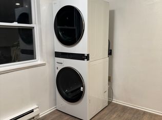 921 14th Ave APT 2, Seattle, WA 98122