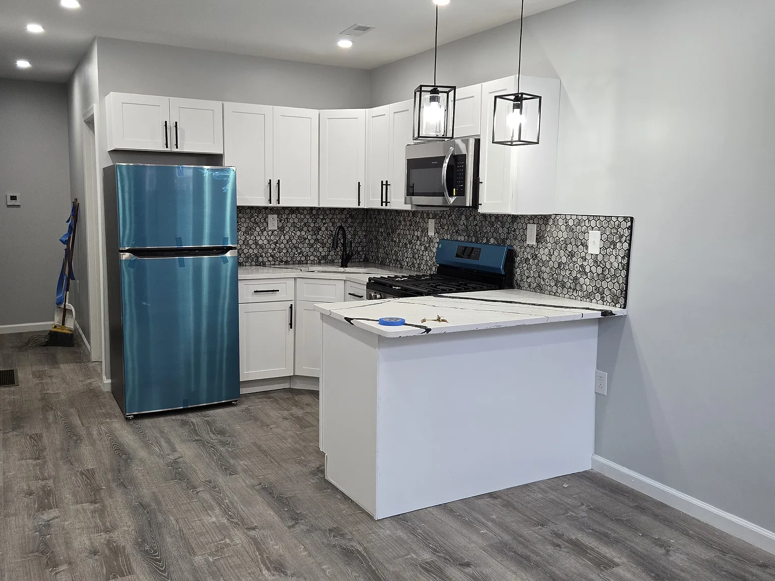 938 W Susquehanna Ave — Photo 2