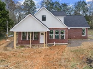 115 Nelson Ln, Clinton, TN 37716