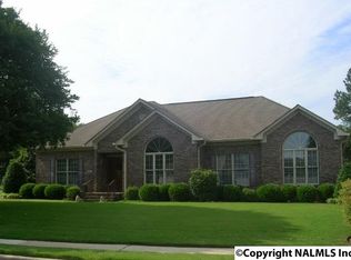 1220 Old Carriage Ln SE, Huntsville, AL 35802