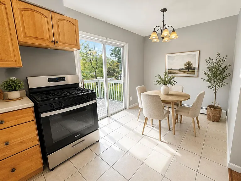 219 Chrystal Dr — Photo 6
