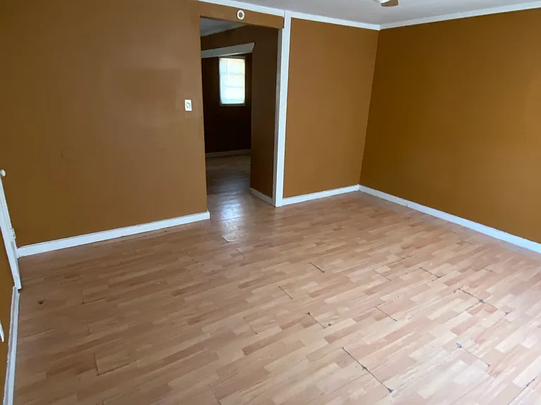 2303 N Louis St — Photo 18