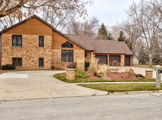2137 Polk Dr, Ames, IA 50010