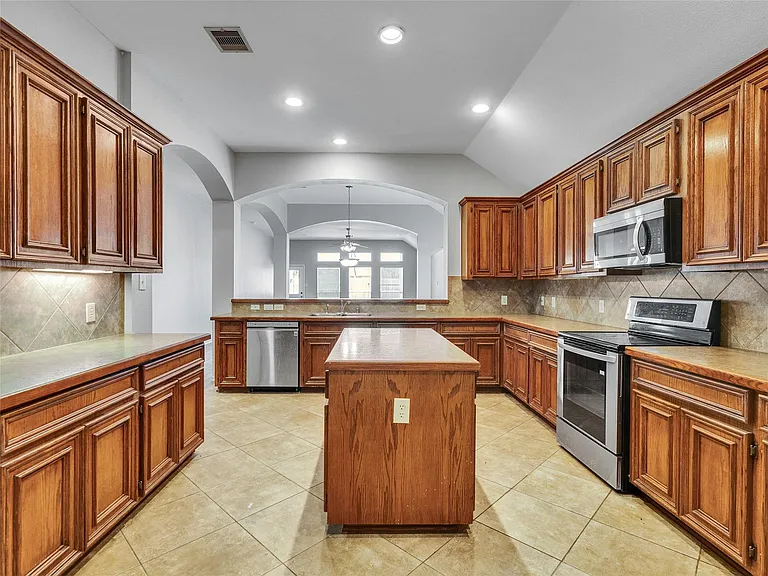 5643 Walnut Glen Ln — Photo 25