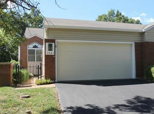 1758 Ridgeview Circle Dr, Ballwin, MO 63021