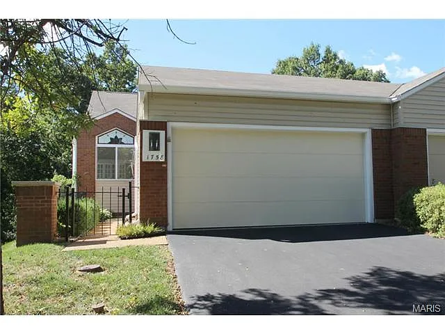 1758 Ridgeview Circle Dr photo 1
