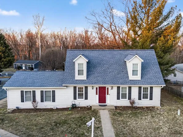 115 Oak View Dr SE, Leesburg, VA 20175