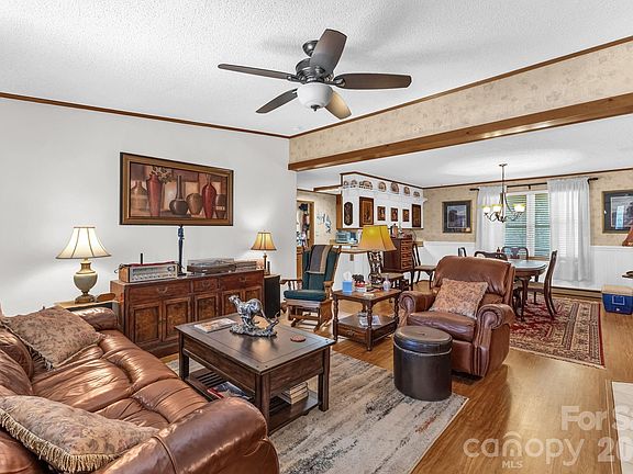 5th image of 60 Pine View Rd