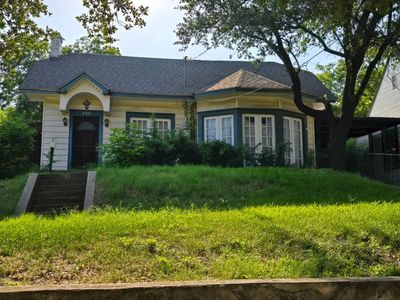 809 N Crawford St, Dallas, TX, 75203