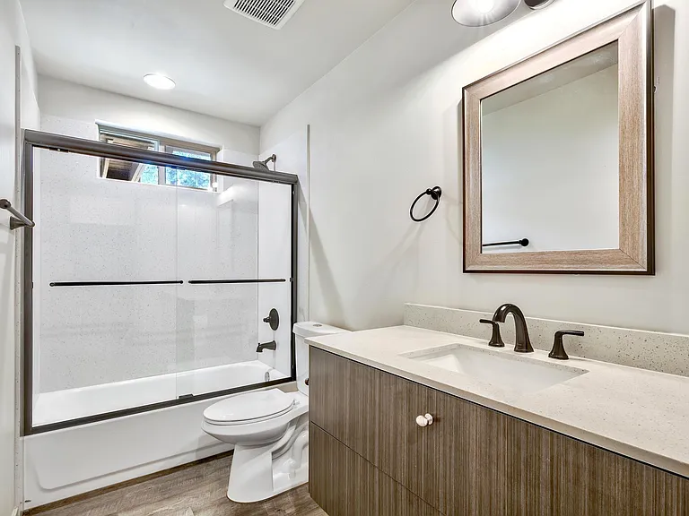 3829 Pioneer Trl #B — Photo 21