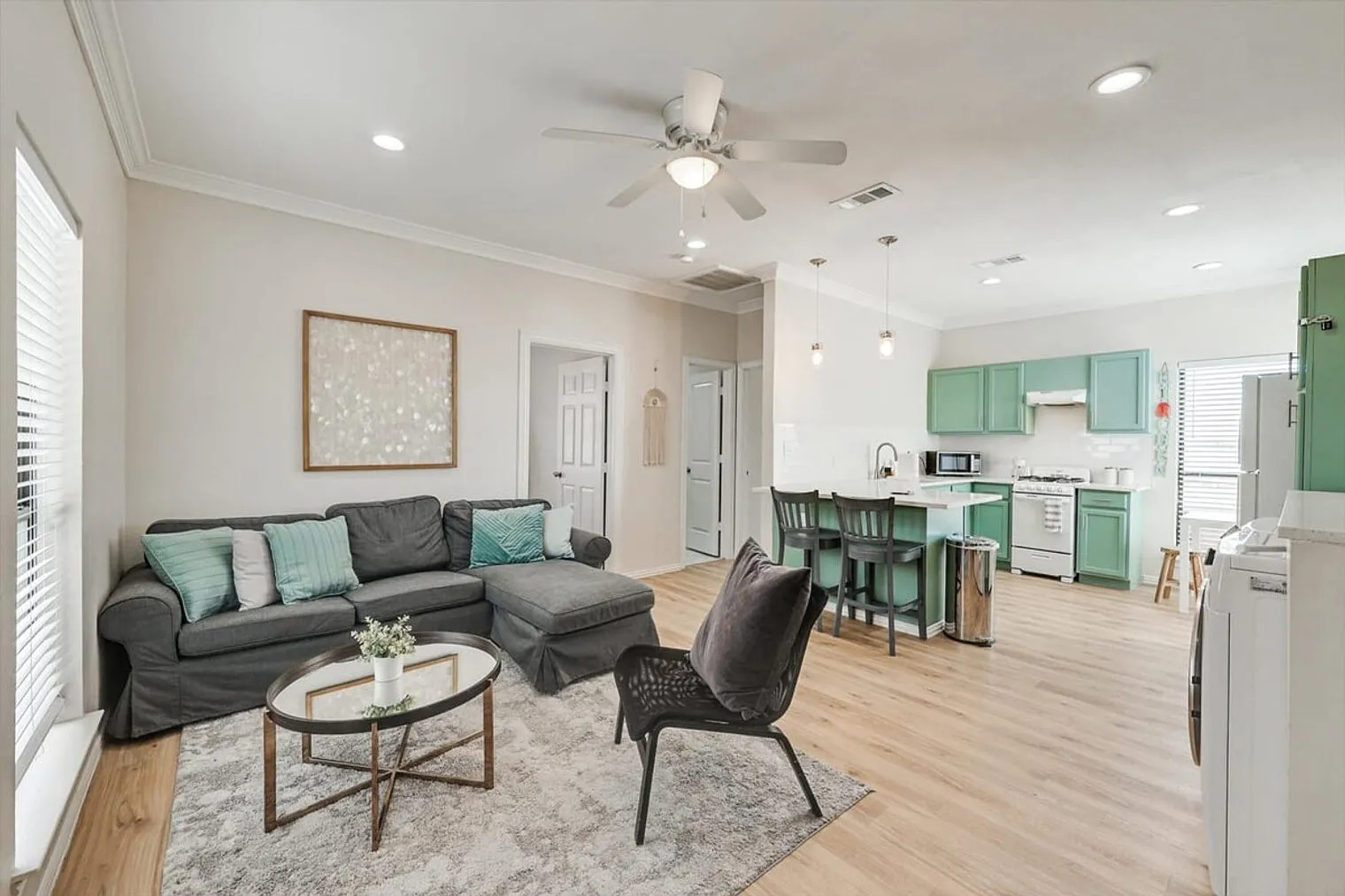 2 bed, 1.0 bath, 796 sqft, $4,206 — Photo 1