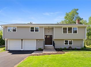 21 Wendy Dr, South Windsor, CT 06074