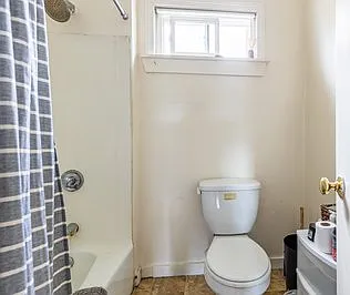 218 W 8th St #3 — Photo 6