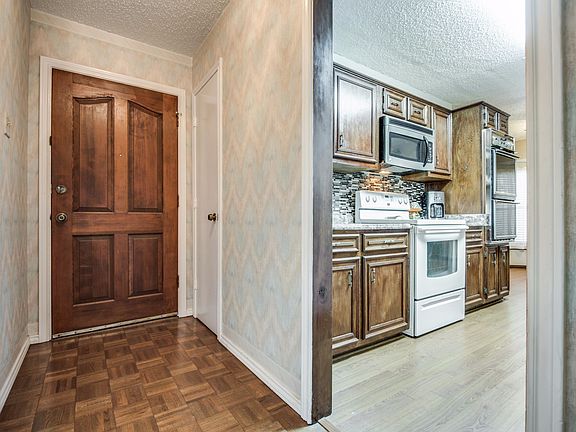 4th image of 1821 Caddo Dr