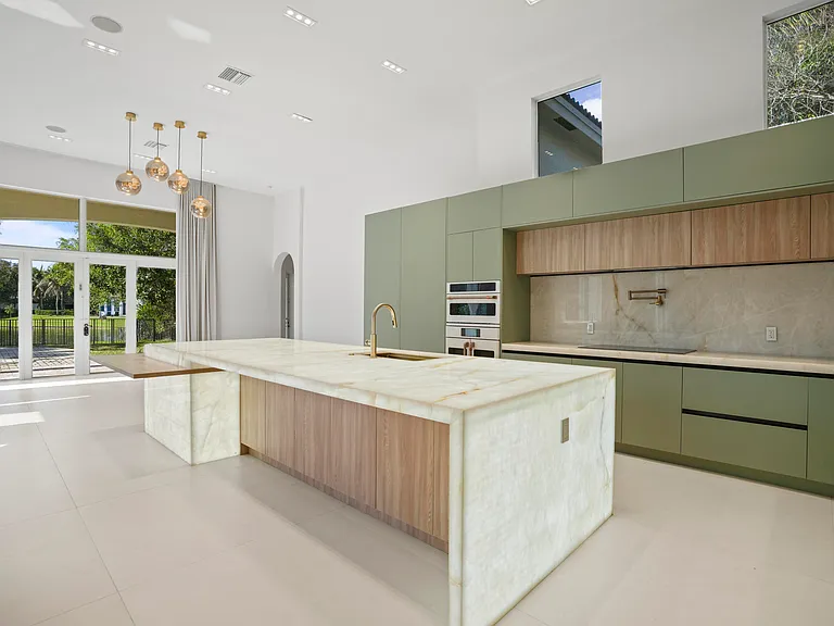 3201 E Stonebrook Cir — Photo 11