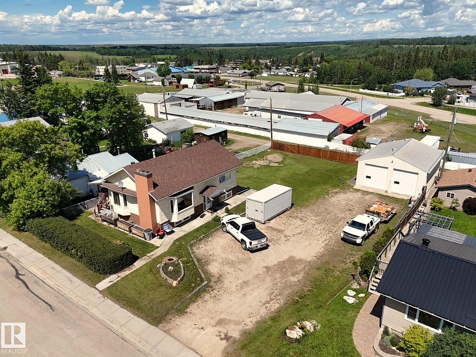 1st image of 4722 48th Ave