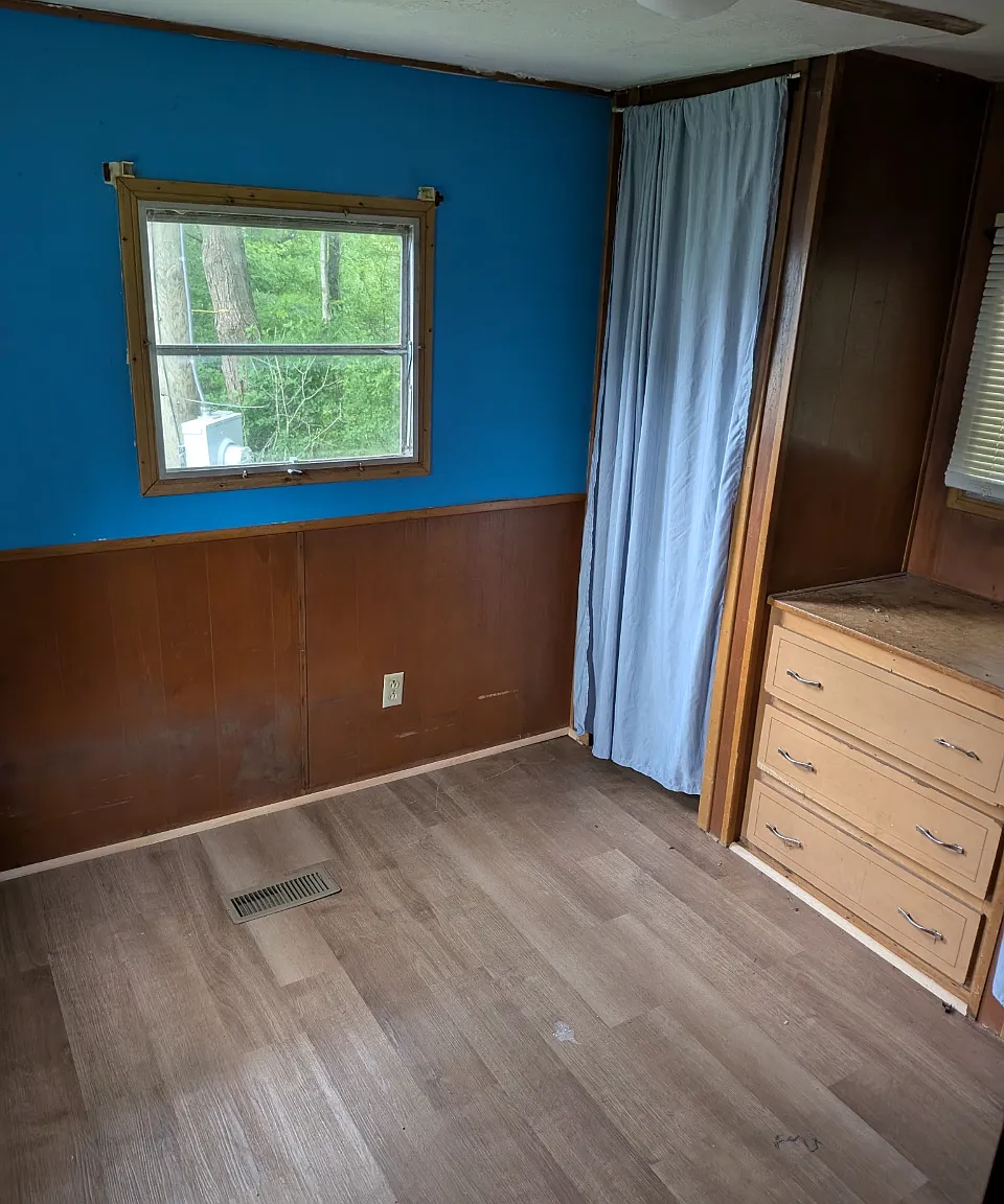10493 Linndale Ave — Photo 3