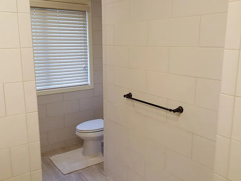 1975 Wilson Ave #4 — Photo 16