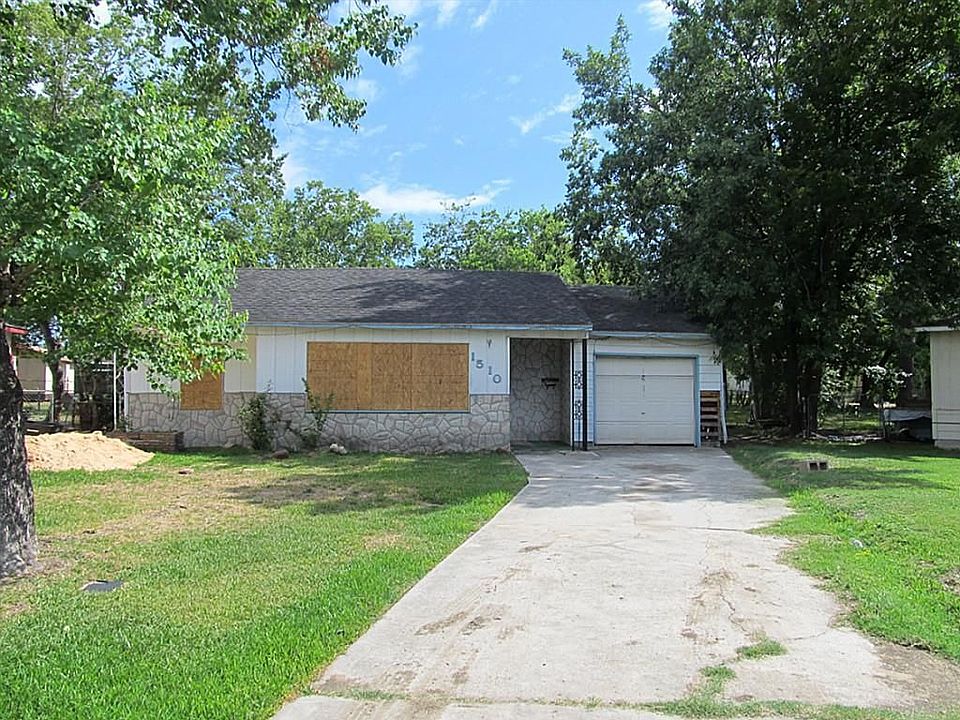 1st image of 1510 Briarwood Dr