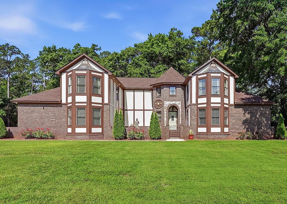 1st image of 2511 Fox Ridge Dr