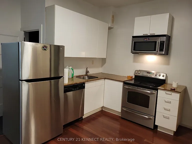181 Augusta Ave #2 — Photo 18