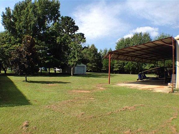 4th image of 115 Air Park Dr