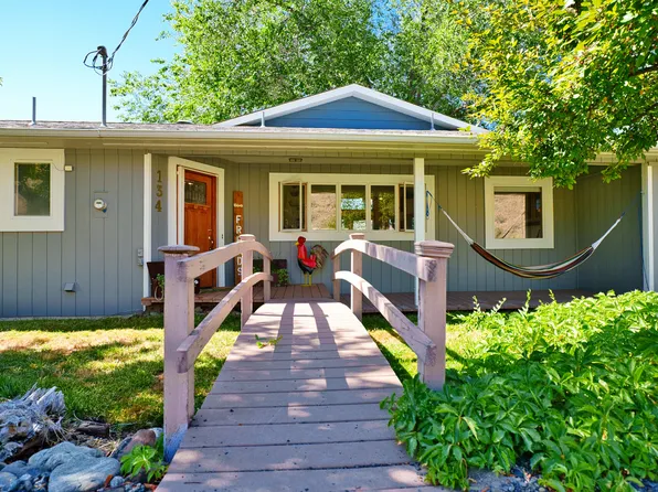 134 NW Charolais Hts, John Day, OR 97845