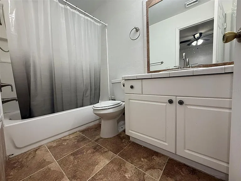 2723 Yacolt Ave — Photo 8