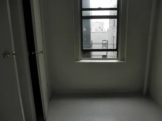 Rented by RV Realty | media 8