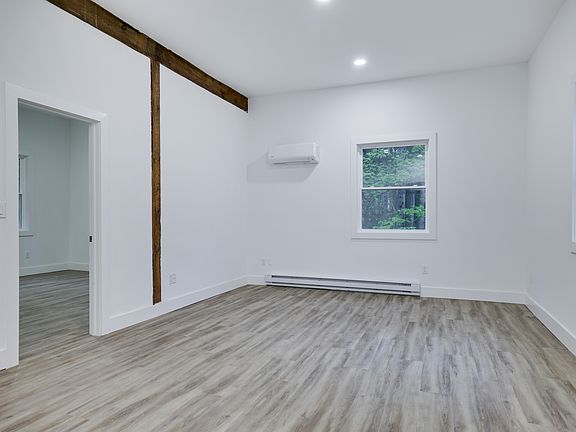 5th image of 127 Evergreen Ln #11576868