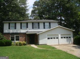450 Roswell Farms Rd, Roswell, GA 30075