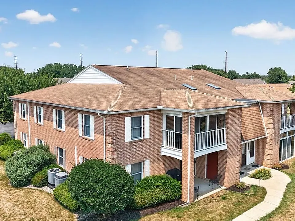 2649 Rolling Green Dr