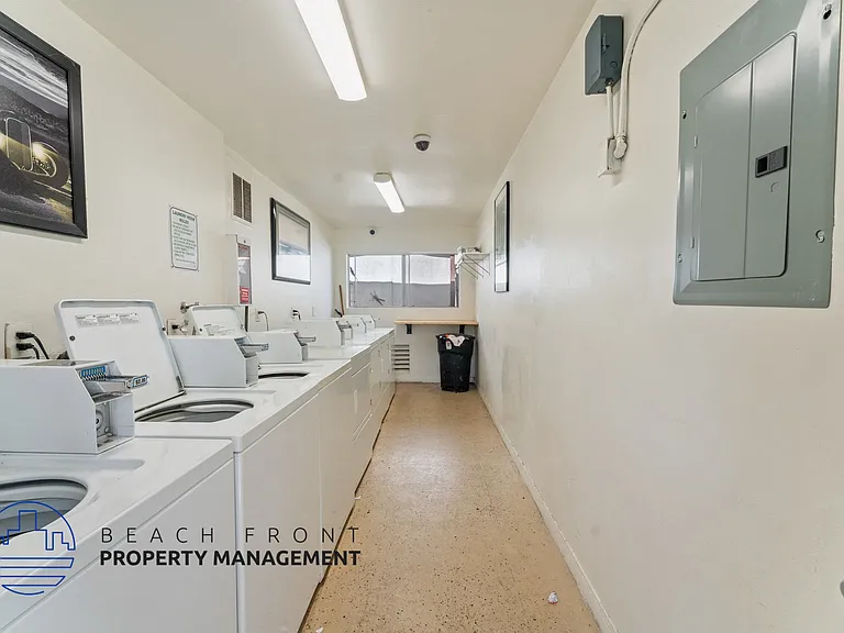 9842 Hamilton Ave. — Photo 21