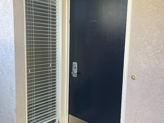 3rd image of 717 Del Oro St