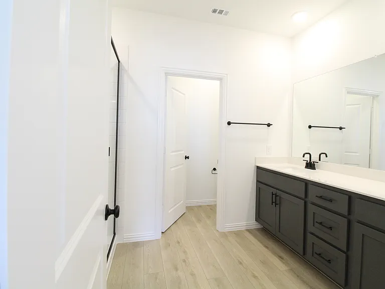 1227 Doris May Dr — Photo 26