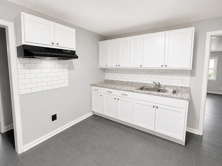 1811 Castalia St — Photo 7