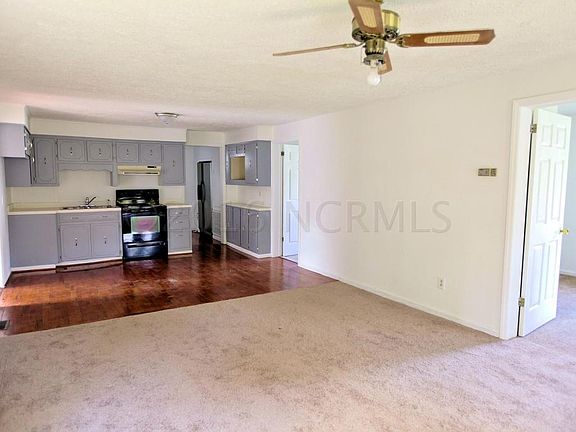 3rd image of 2107 N Floyd Avenue