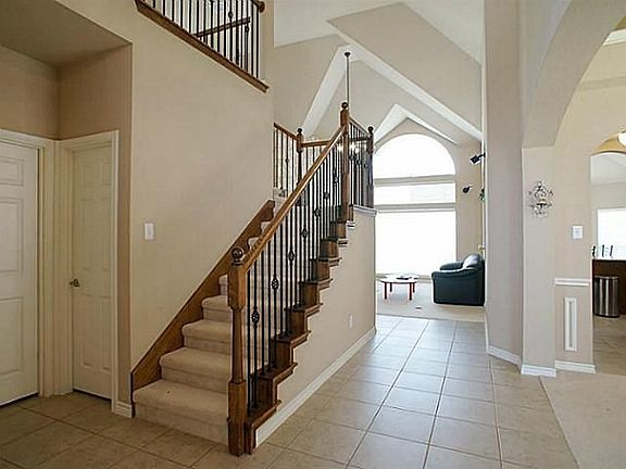 4th image of 1541 Lakeview Dr
