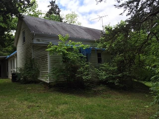 2nd image of 16060 Interurban Rd