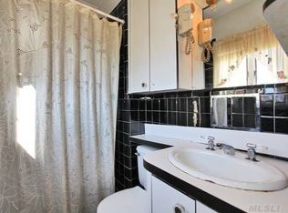 1559 Coolidge Ave, Baldwin, NY 11510