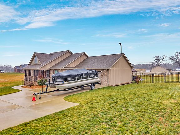 3rd image of 281 Barnes Rd